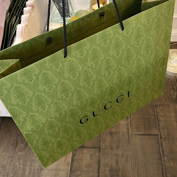 AUTHENTIC LARGE GUCCI PAPER SHOPPING BAG - Picture 15 of 17